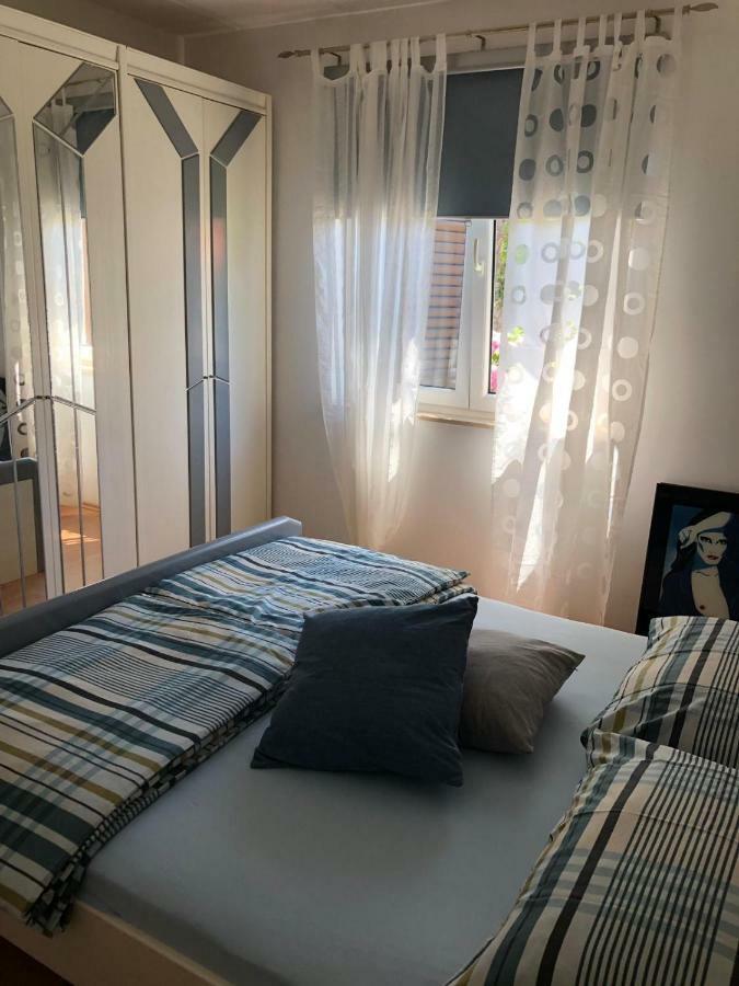 Апартаменти Apartman Gloria Малий Лошинь Екстер'єр фото